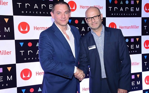 Robert KEDDIE, Directeur régional, Middle East d'Herman Miller et Samir BENNIS, Directeur général de Trarem