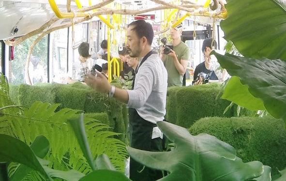 foret transformé en bus au Taiwan