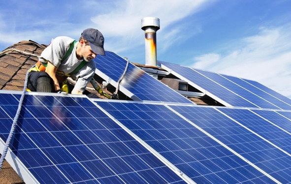 Californie impose l'installation de panneaux solaires sur les logements