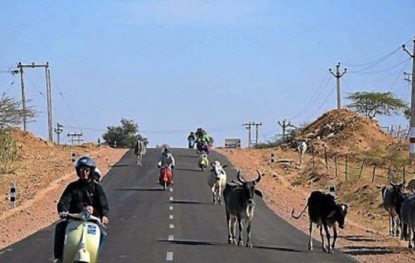 Inde : des routes construites à partir de déchets plastique