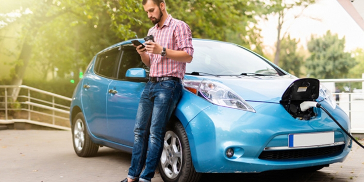 Voitures électriques : quand une énergie fossile en cache une autre