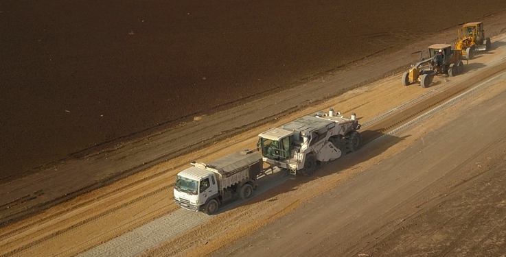 Les premières routes réalisées en Liant Hydraulique Routier (LHR)