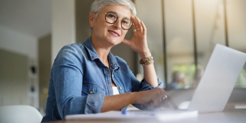 Le télétravail : une excellente raison d’éliminer les seniors ?