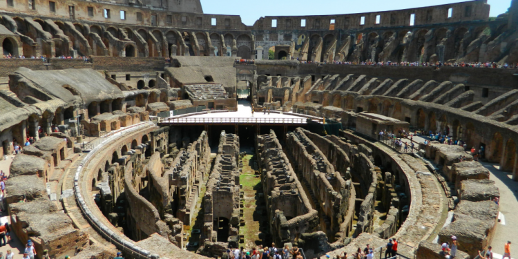 Un nouveau plancher pour le colisée de Rome