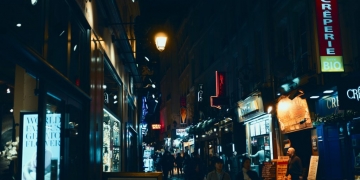 Construire l’urbanuité : quels enjeux pour habiter la ville nocturne ?