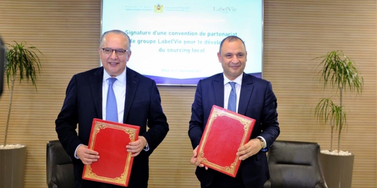 Signature d’une convention de partenariat pour le développement du sourcing local du Groupe Label’Vie