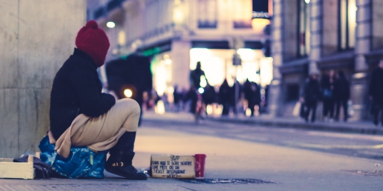 Les Bureaux : Un Toit Pour Les Sans Abris