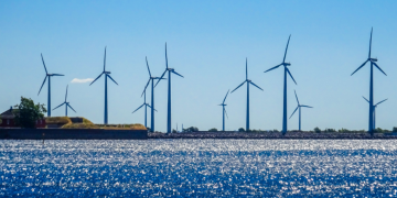 Eoliennes en méditerranée : une solution face au manque d’espace ?