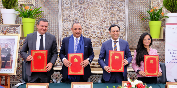 Signature de deux conventions pour le renforcement de la formation dans l’industrie automobile