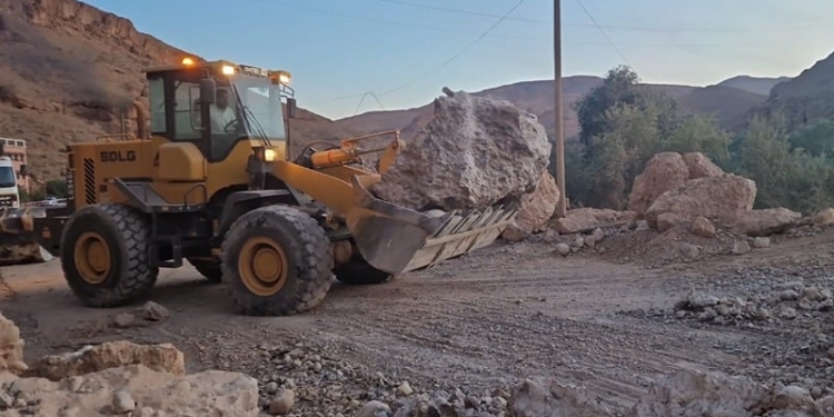 Rétablir la circulation sur les routes coupées suite au tremblement de terre